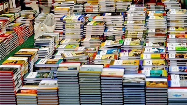 القبض على مدير مكتبة بحوزته 19 ألف ملزمة تعليمية دون تصريح بالجيزة