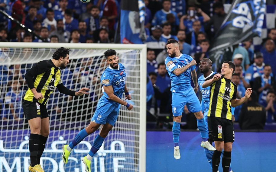 الهلال السعودي واتحاد جدة