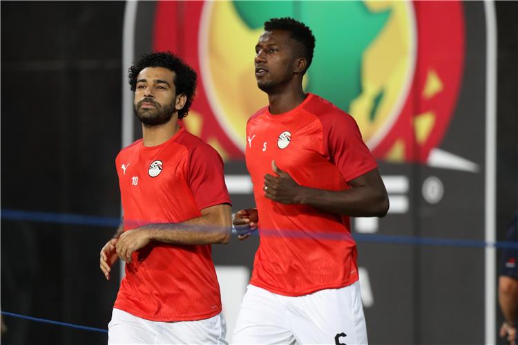 علي غزال متهم بالنصب على حسام حسن