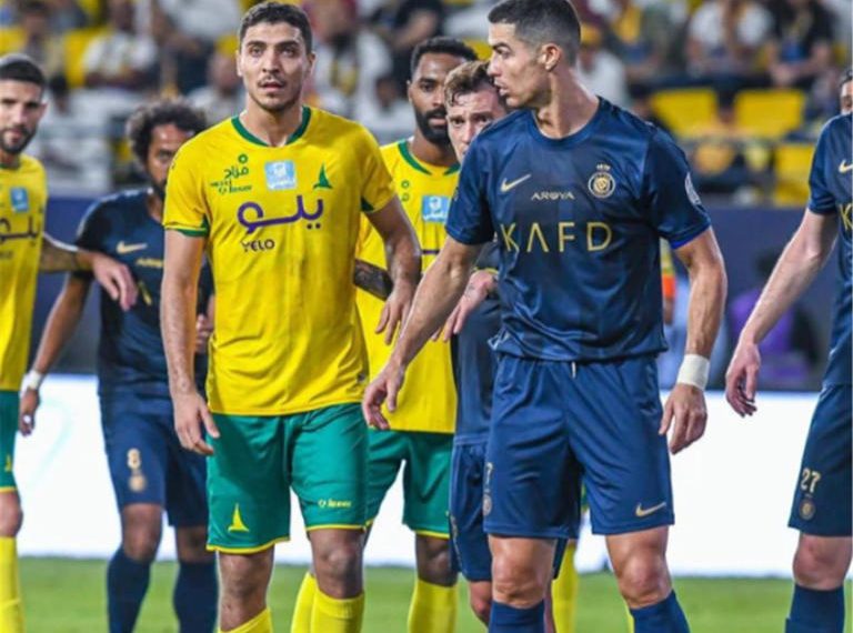 النصر ضد الخليج